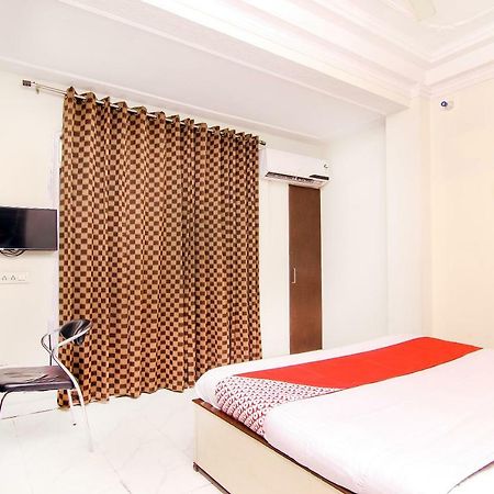 Oyo 14345 Hotel Panchsheel Bénarès Extérieur photo