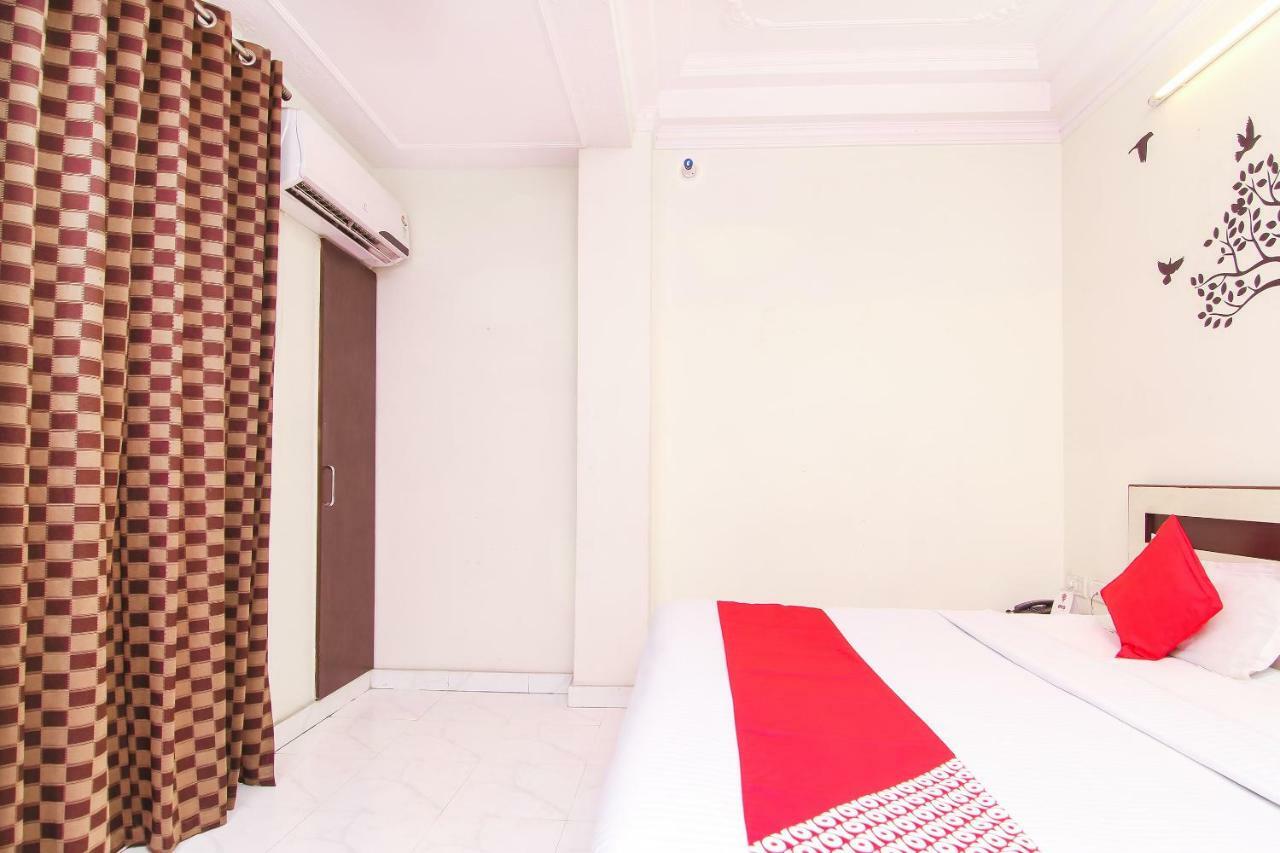 Oyo 14345 Hotel Panchsheel Bénarès Extérieur photo